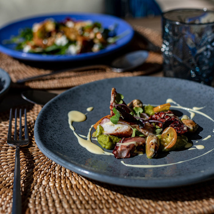 Mineral Noir Melamine Crackle Plate